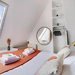 Modern - Arc De Triomphe - Mobility Lease Paris