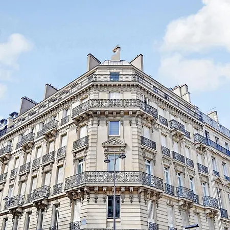 Modern - Arc De Triomphe - Mobility Lease *