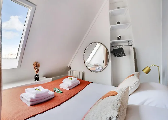 Modern - Arc De Triomphe - Mobility Lease Parigi